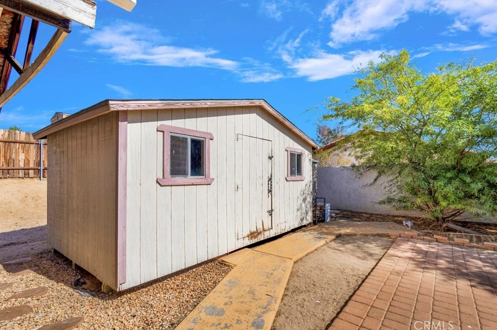 16191 Tude Rd, Apple Valley CA  92307-1248 exterior