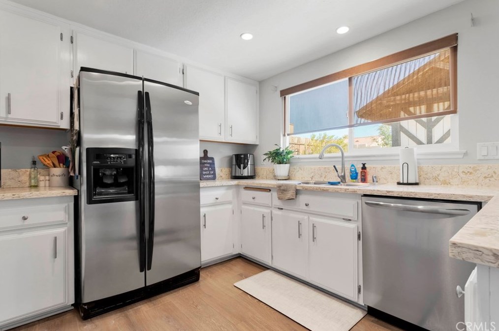 16191 Tude Rd, Apple Valley CA  92307-1248 exterior