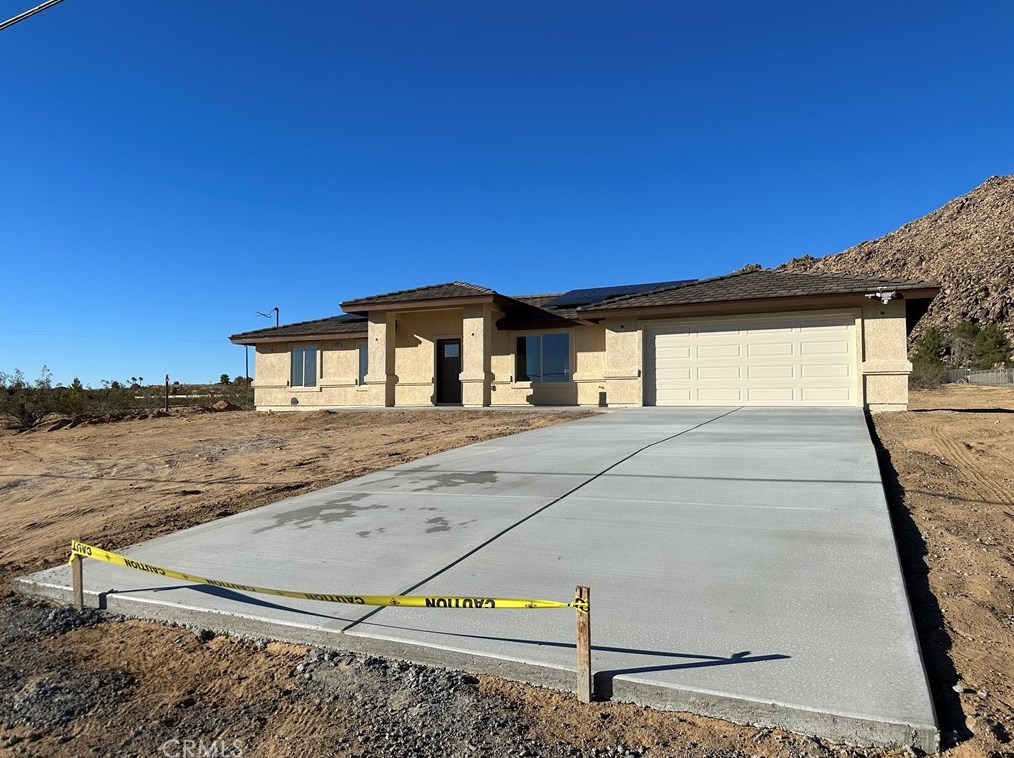 24140 Shoshone Rd, Apple Valley, CA 92307-2091