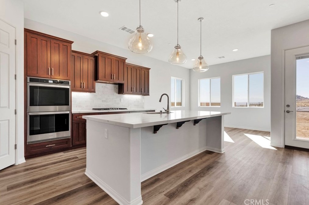 17182 Tawanka Rd, Apple Valley, CA 92307-1654