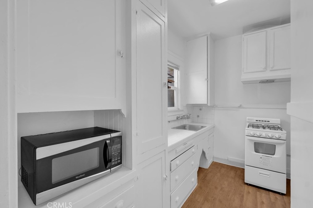 800 Pacific Ave #207, Long Beach, CA 90813