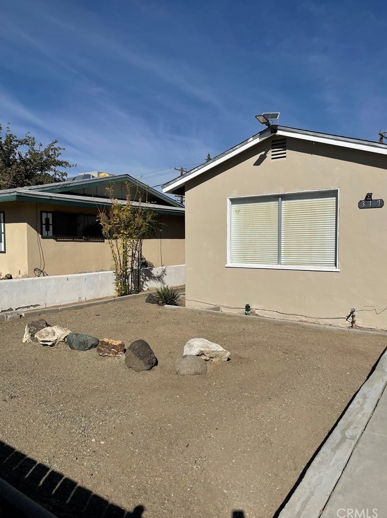 317 Fredricks St, Barstow, CA 92311-2826