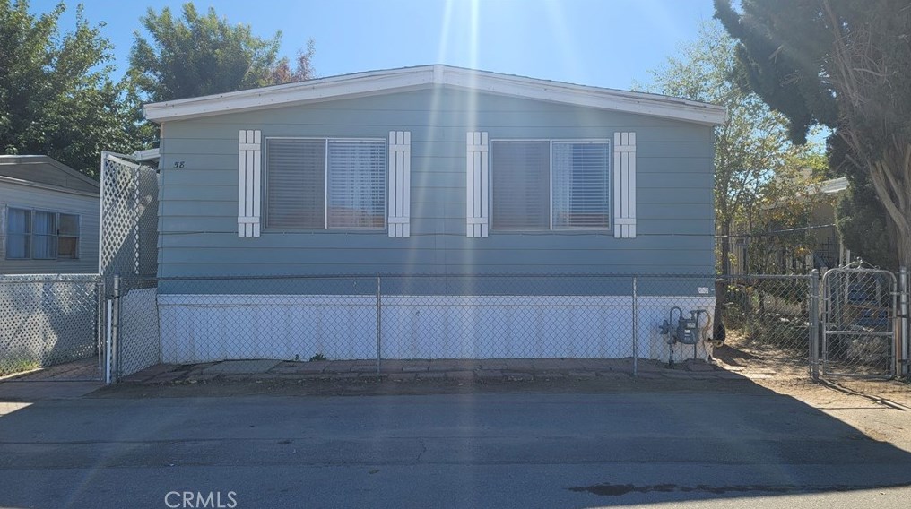 9120 Hesperia Rd, Hesperia, CA 92345-3626