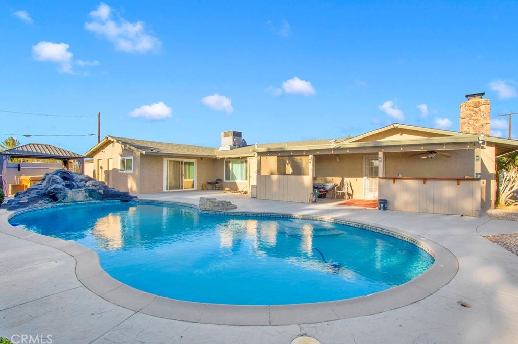 18975 Waseca Rd, Apple Valley, CA 92307-4931