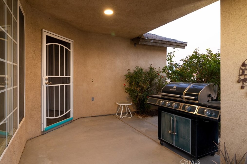 16520 Montauk Rd, Apple Valley, CA 92307-1738