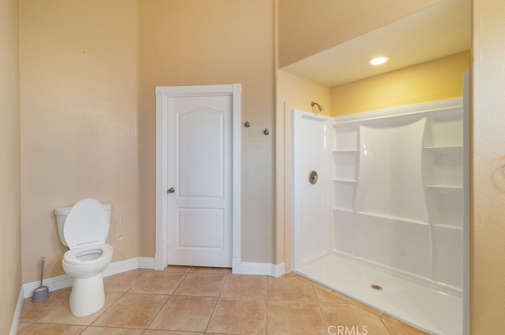 16520 Montauk Rd, Apple Valley CA  92307-1738 exterior