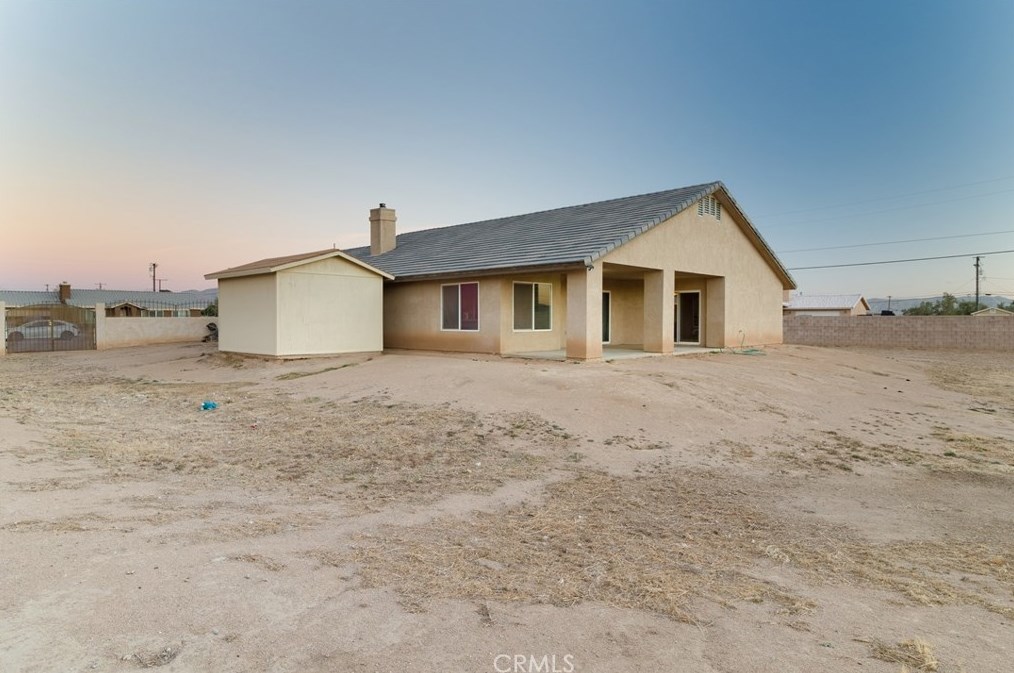 16520 Montauk Rd, Apple Valley CA  92307-1738 exterior