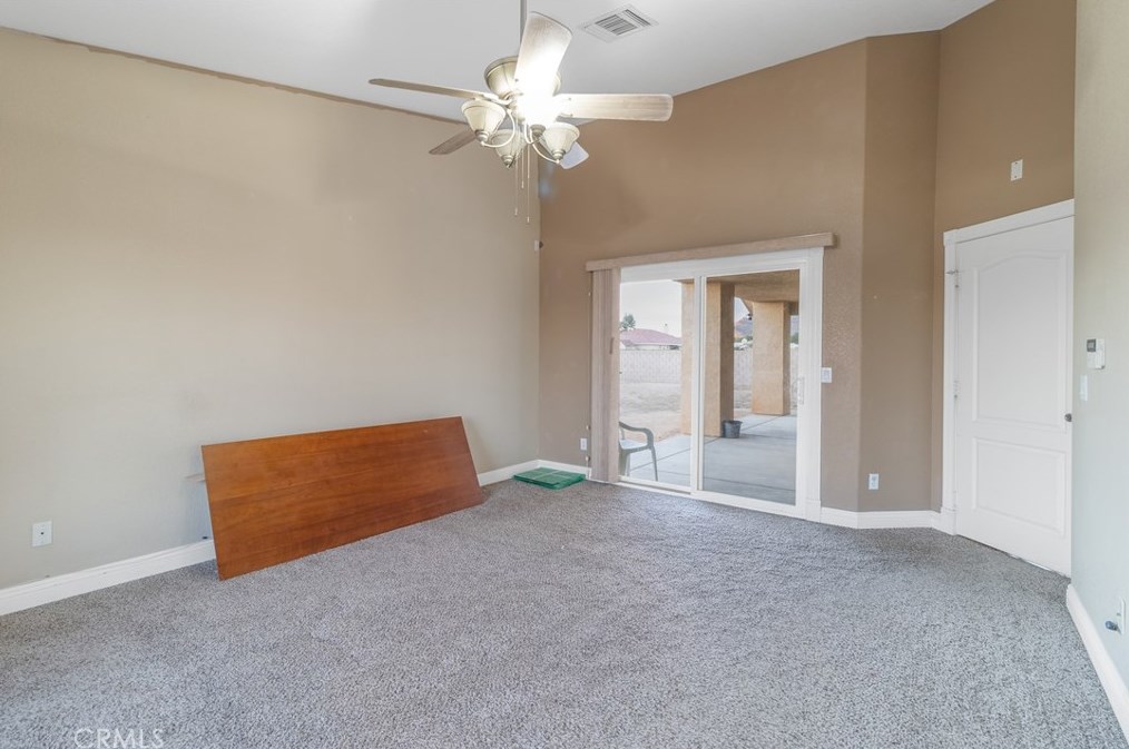 16520 Montauk Rd, Apple Valley CA  92307-1738 exterior