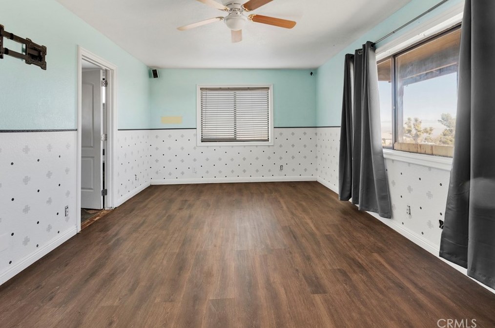 8577 Valle Vis Rd, Phelan CA  92371-9177 exterior