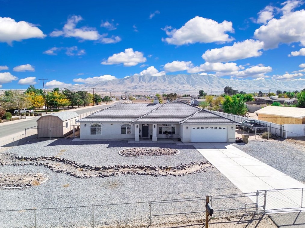 9681 Delmar Ave, Hesperia, CA 92345-5625