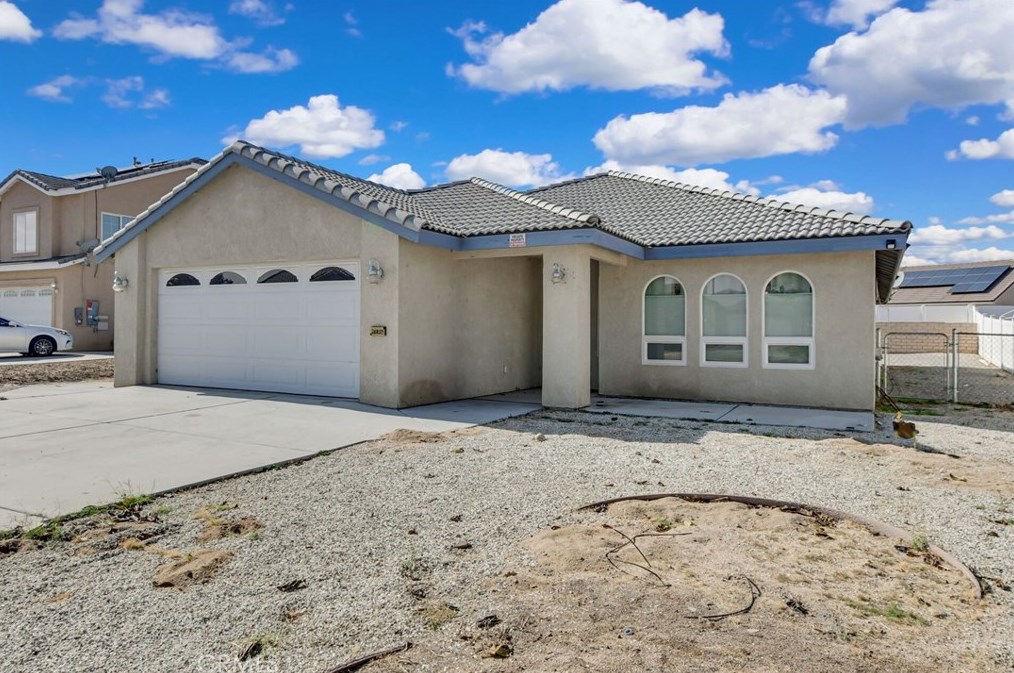 26852 Dunsmuir Ln, Helendale, CA 92342