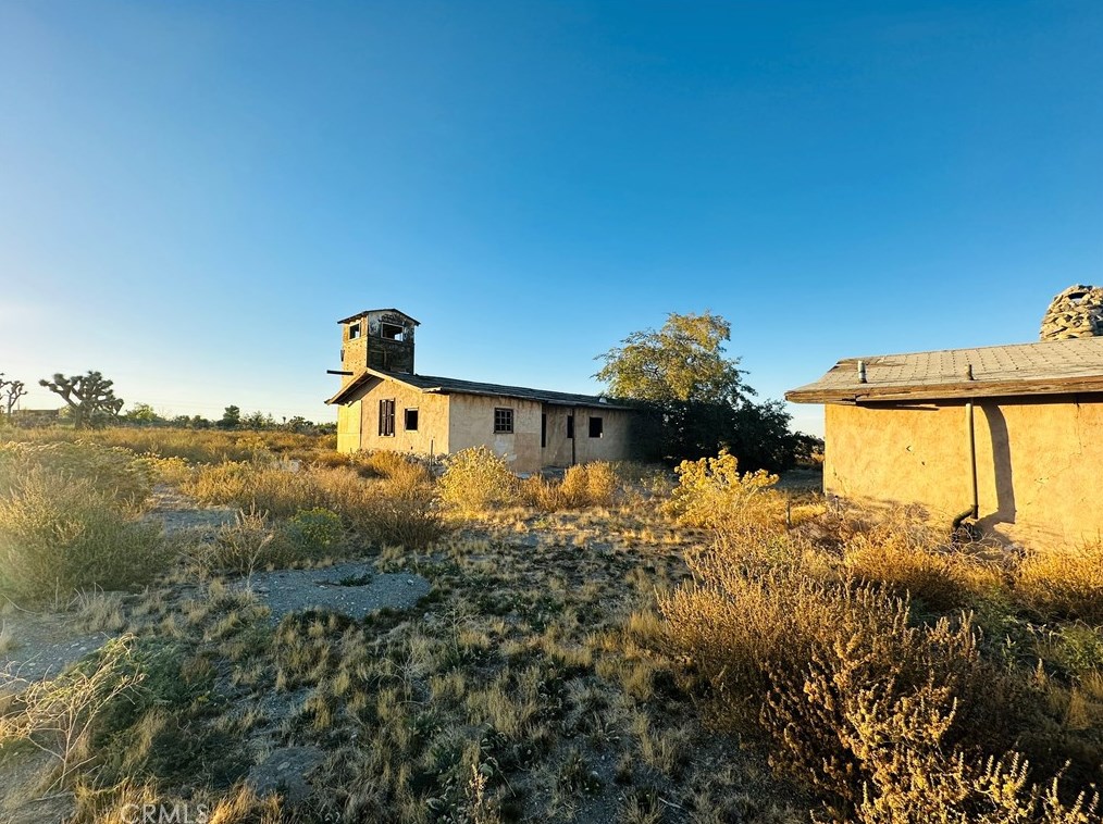 3887 Daisy Ln, Phelan CA  92371-6719 exterior