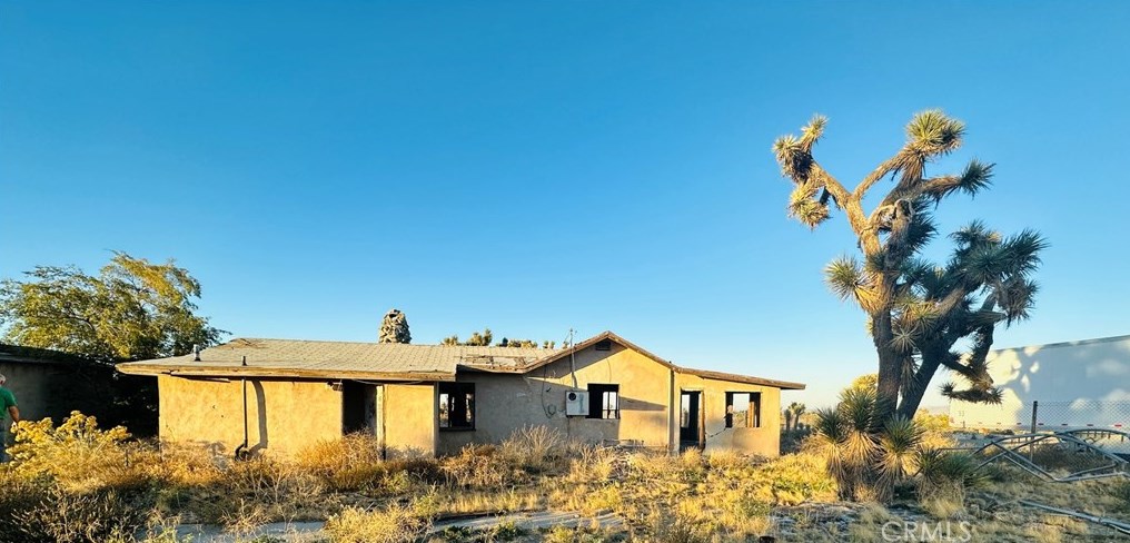 3887 Daisy Ln, Phelan CA  92371-6719 exterior