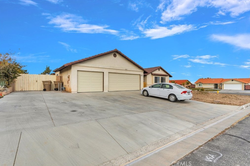15654 Via Hermosa St, Hesperia, CA 92345-4461