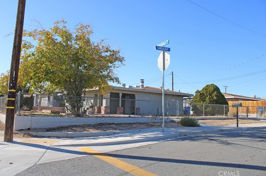 830 Candlelight St, Barstow, CA 92311