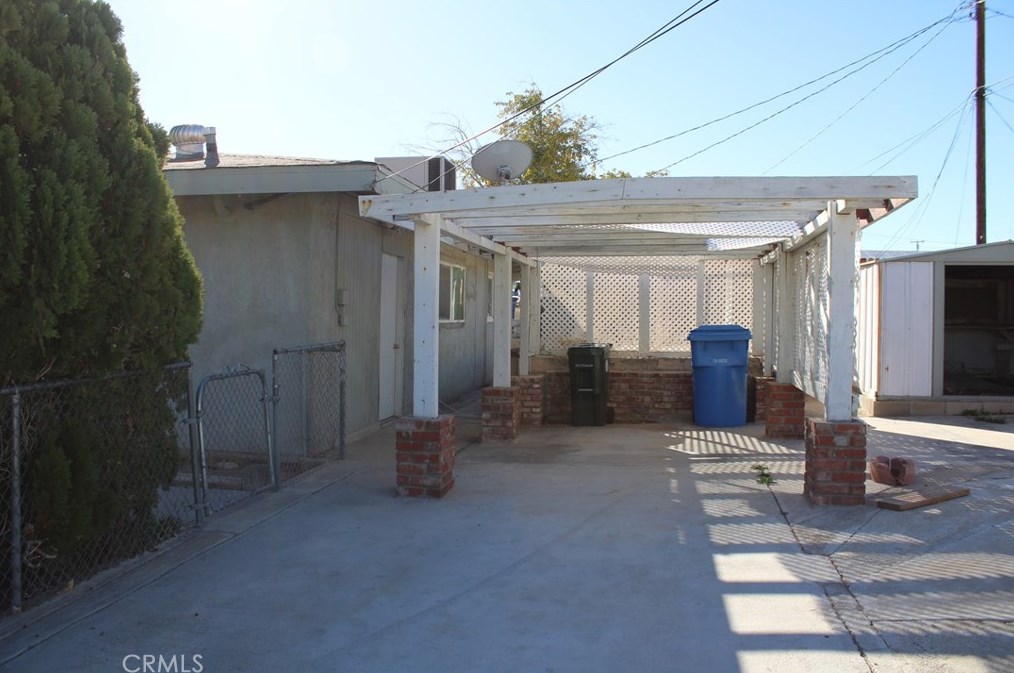830 Candlelight St, Barstow CA  92311-5311 exterior