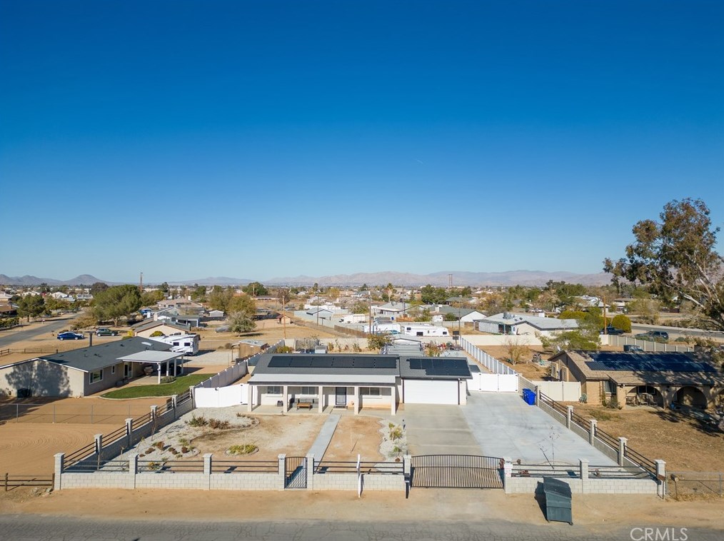 21656 Hanaupah Rd, Apple Valley, CA 92308-8056