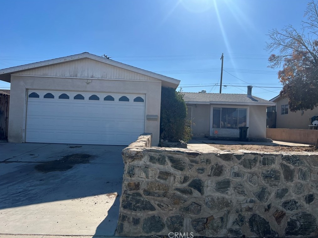 1736 Forane St, Barstow, CA 92311-5675