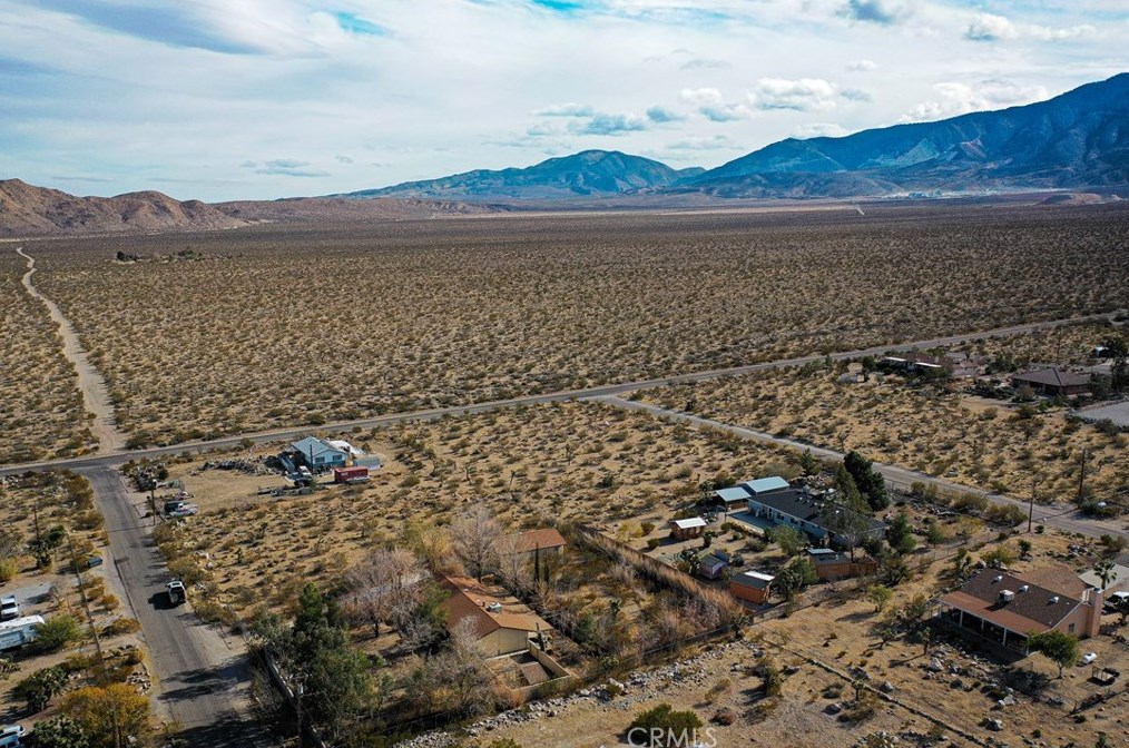 32829 Carnelian Rd, Lucerne Valley, CA 92356-8653