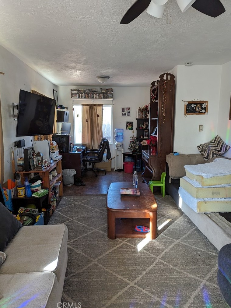 7101 Tamarisk Ave, Yucca Valley, CA 92284