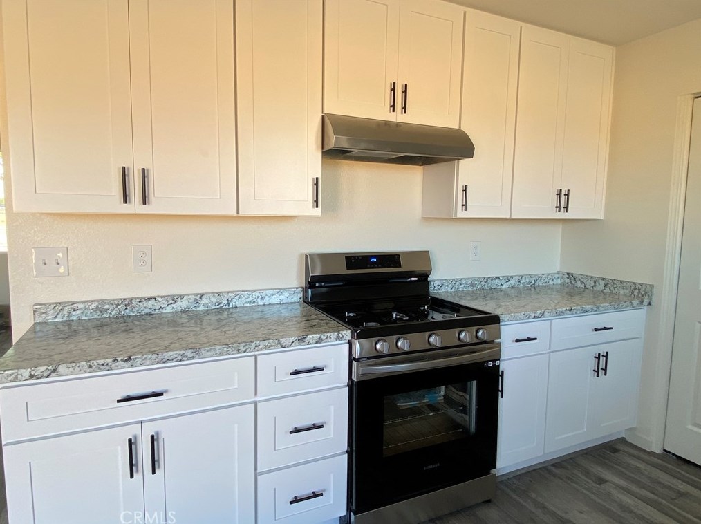 22634 Little Beaver Rd, Apple Valley CA  92308-7438 exterior