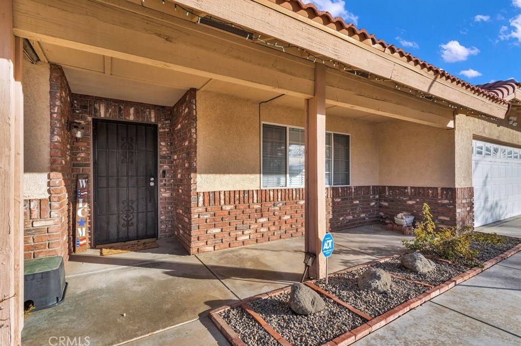 18554 Cocqui Rd, Apple Valley, CA 92307