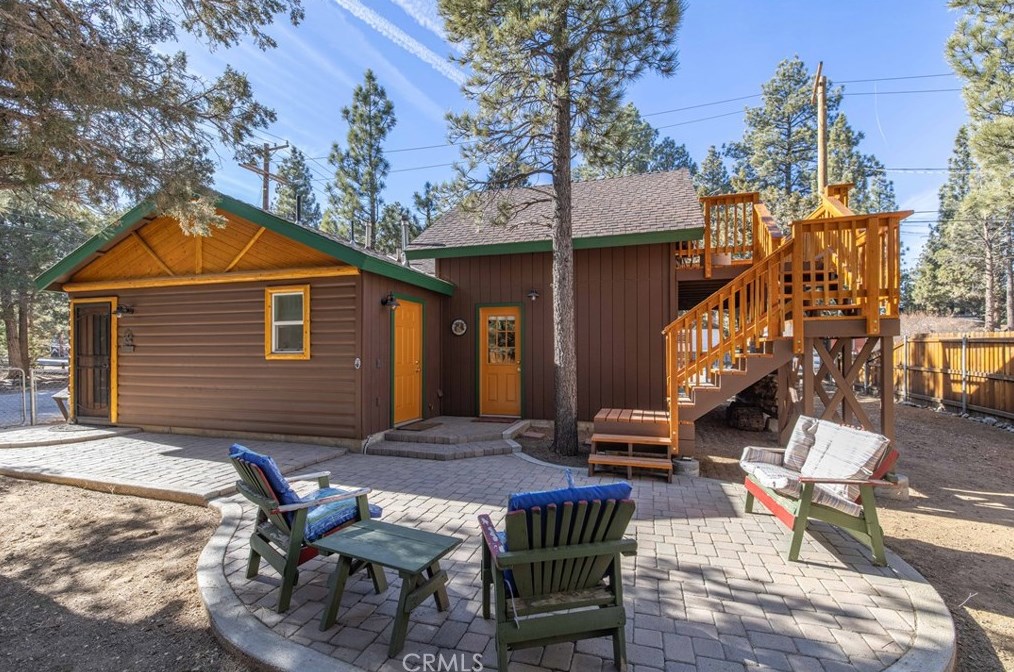 898 B Ln, Big Bear City, CA 92314