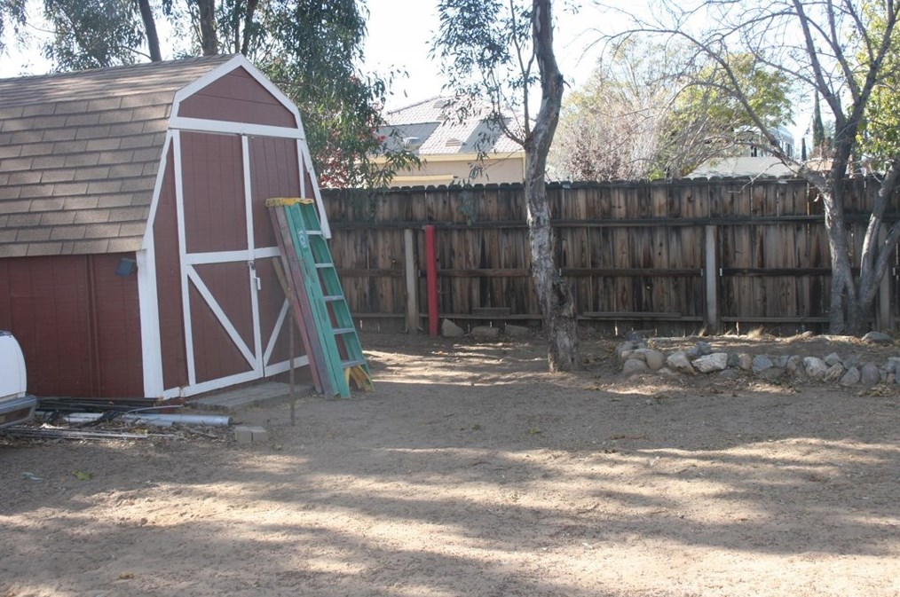 7488 Pismo Ave, Hesperia CA  92345-7426 exterior