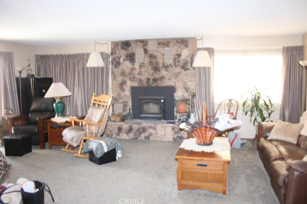 7488 Pismo Ave, Hesperia CA  92345-7426 exterior