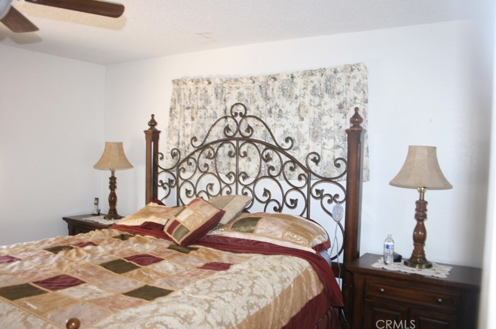 7488 Pismo Ave, Hesperia CA  92345-7426 exterior