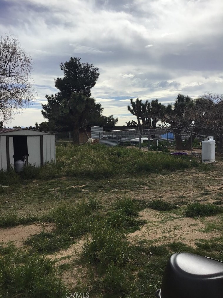 9125 Wilson Ranch Rd, Phelan CA  92371-7308 exterior