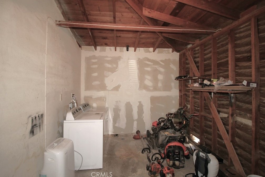 34262 Paris St, Barstow CA  92311-3519 exterior