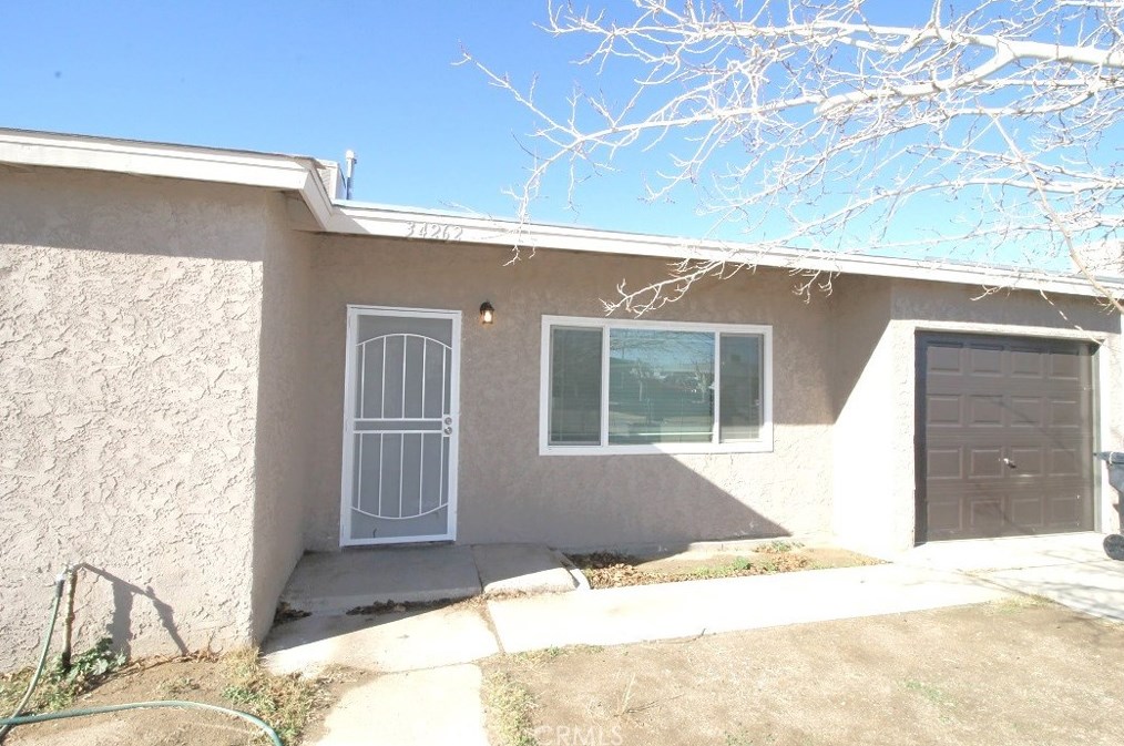 34262 Paris St, Barstow CA  92311-3519 exterior