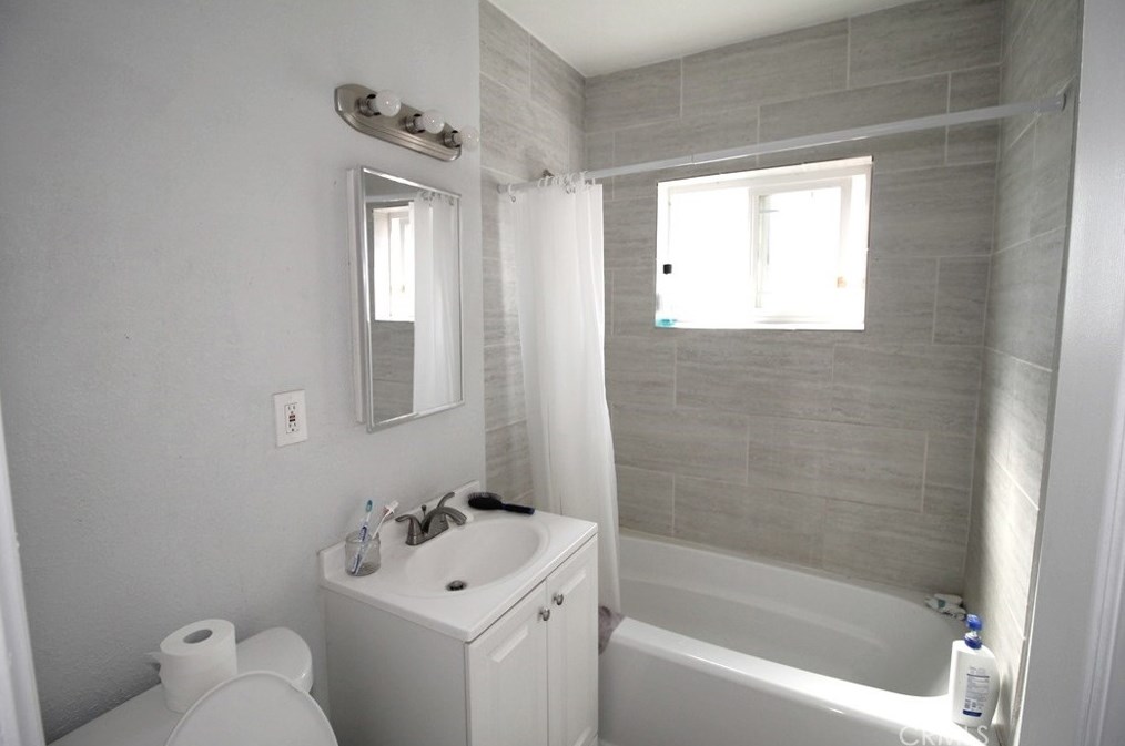 34262 Paris St, Barstow CA  92311-3519 exterior