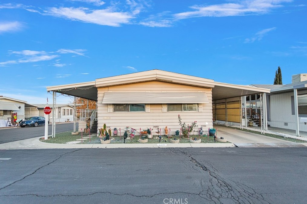 13393 Mariposa Rd #125, Victorville, CA 92395