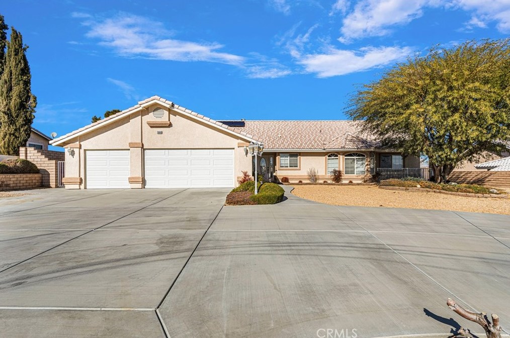 26600 Lakeview Dr, Helendale, CA 92342