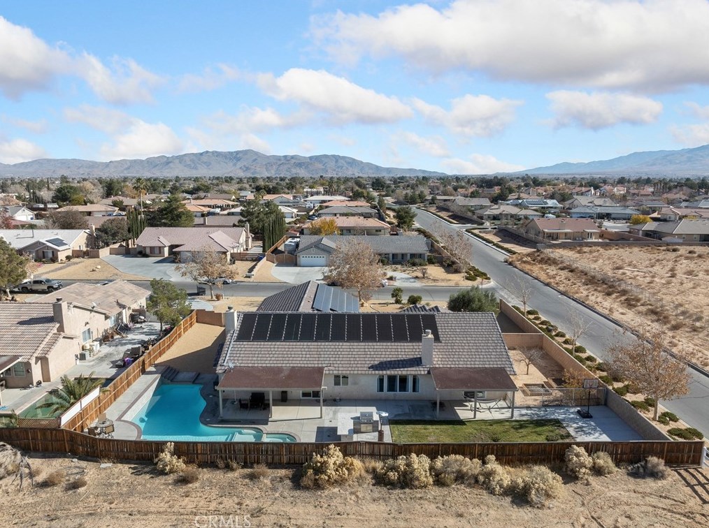 12520 Highline Dr, Apple Valley CA  92308-5046 exterior