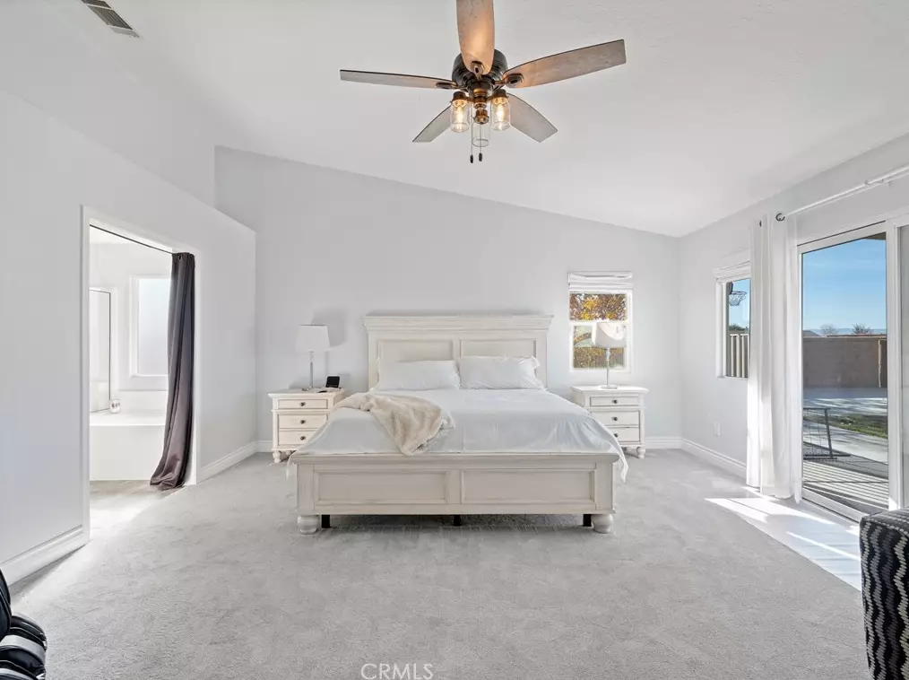 12520 Highline Dr, Apple Valley CA  92308-5046 exterior