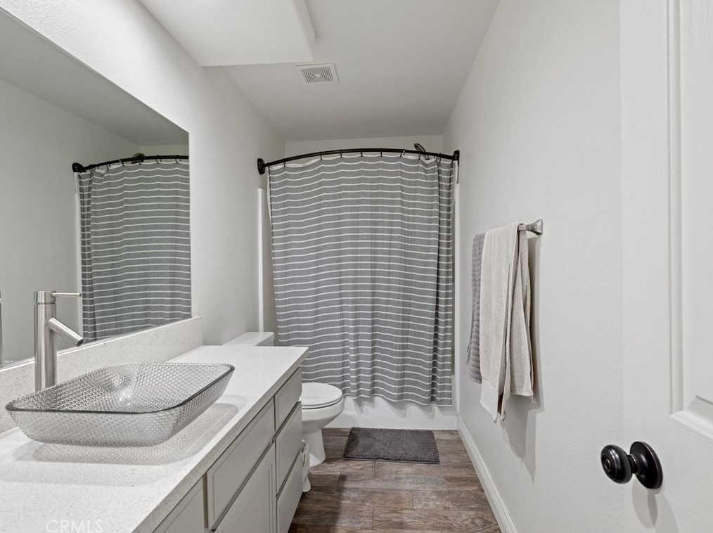 12520 Highline Dr, Apple Valley CA  92308-5046 exterior