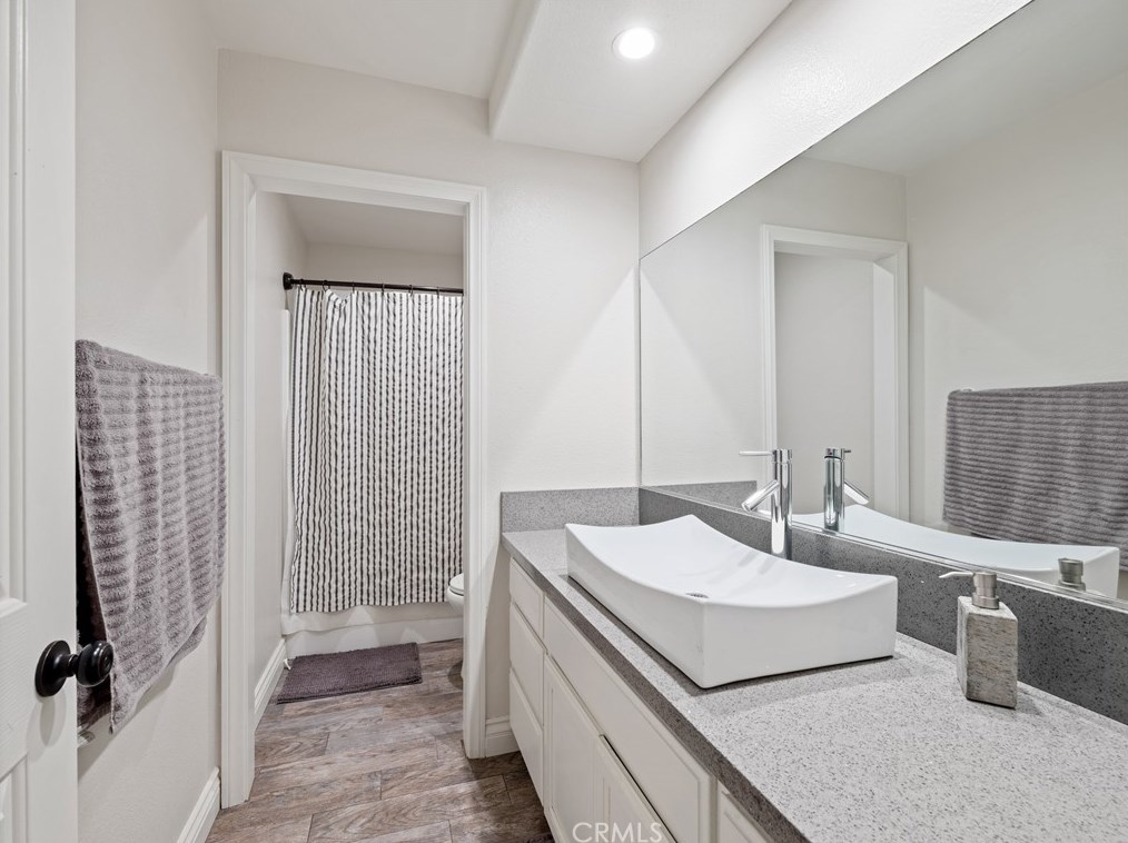 12520 Highline Dr, Apple Valley CA  92308-5046 exterior