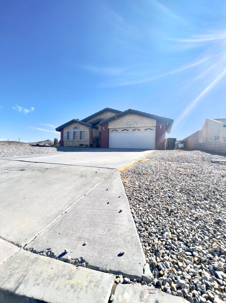 26969 Lakeview Dr, Helendale, CA 92342