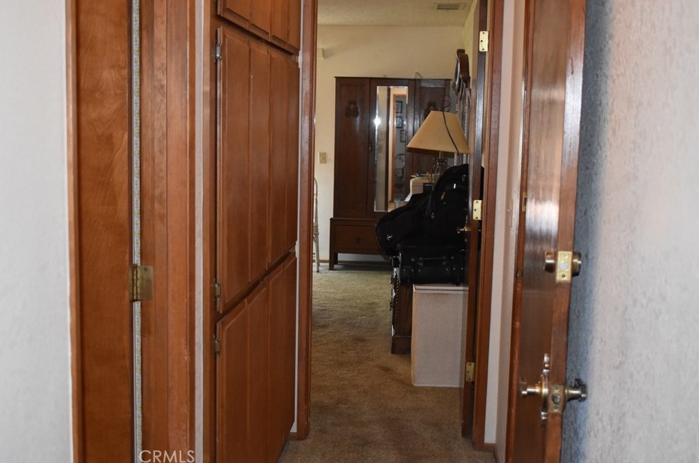 13434 Tioga Rd, Apple Valley CA  92308-6372 exterior