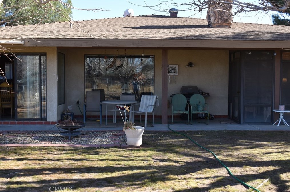 13434 Tioga Rd, Apple Valley CA  92308-6372 exterior