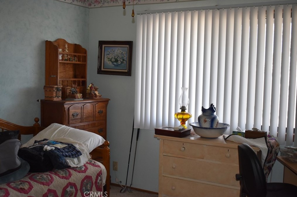 13434 Tioga Rd, Apple Valley CA  92308-6372 exterior