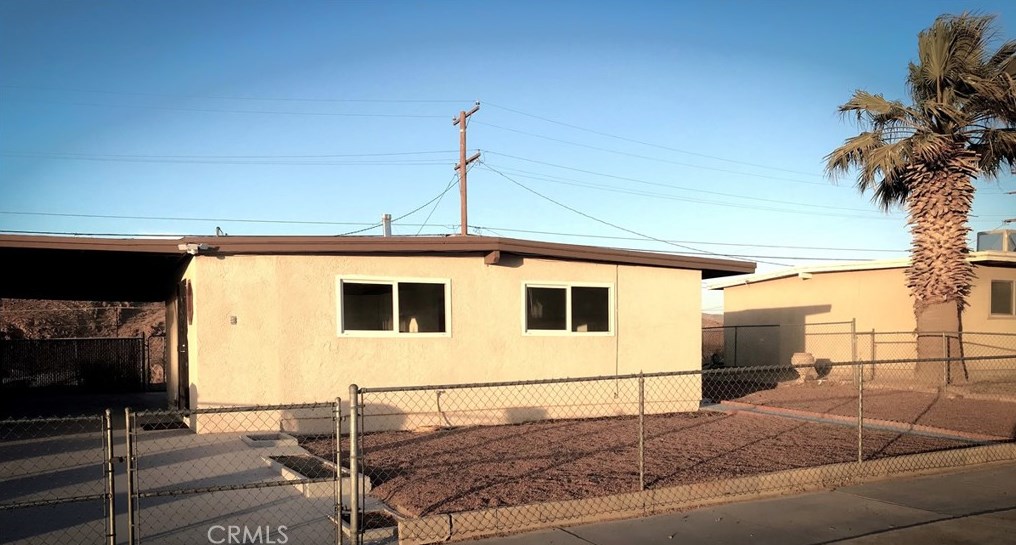 1131 Taos Dr, Barstow, CA 92311-2433