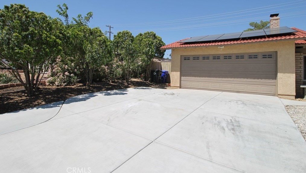 2057 Barcelona Cir, Barstow, CA 92311-6607