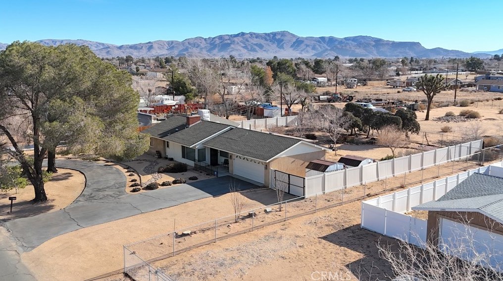 13935 Jicarilla Rd, Apple Valley, CA 92307-5808