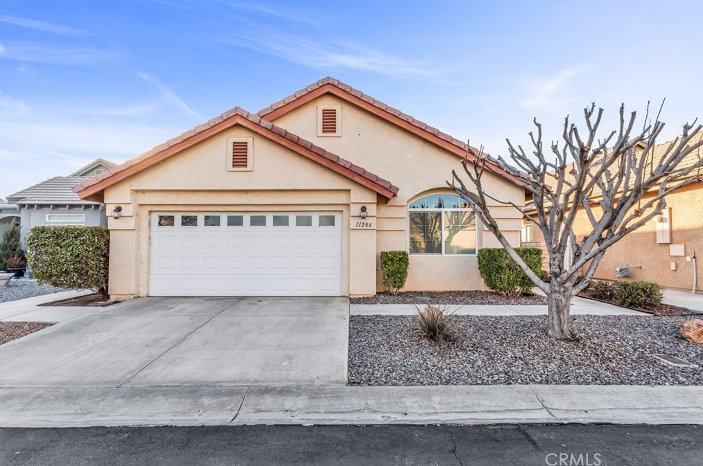 11286 Country Club Dr, Apple Valley CA  92308-9354 exterior