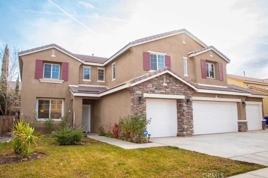 13815 Woodpecker Rd, Victorville, CA 92394-7616