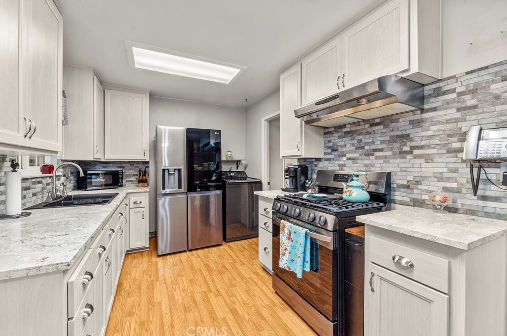 1713 Piute St, Barstow, CA 92311-5629